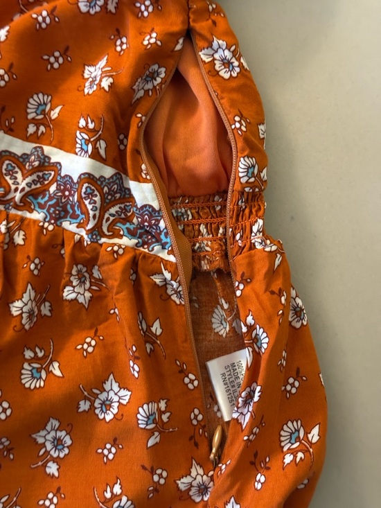 NWT Boho Rust Floral V-Neck Blouse with Paisley Trim - Picture 8 of 12